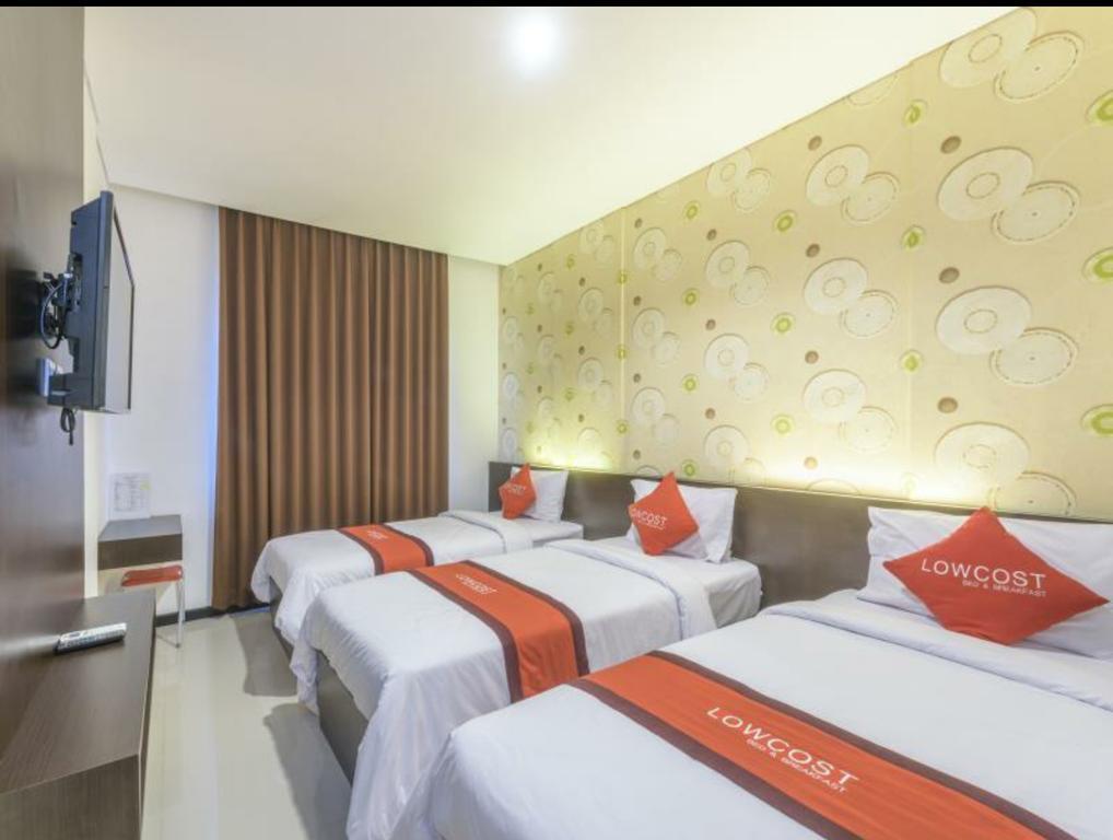 Lowcost Bed & Breakfast Jimbaran Buitenkant foto
