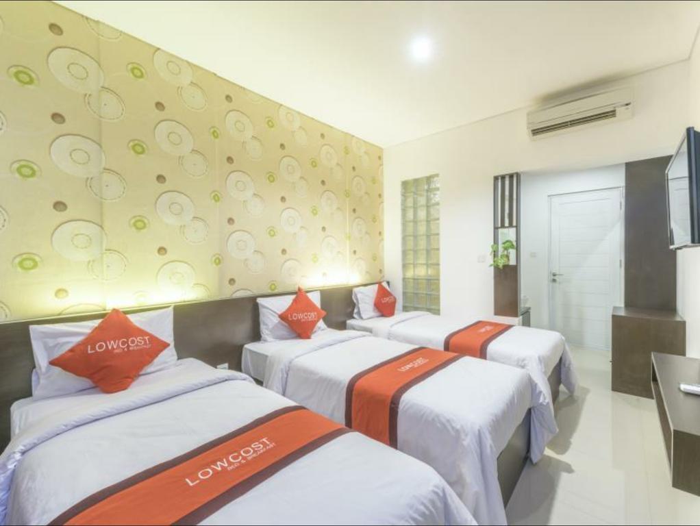 Lowcost Bed & Breakfast Jimbaran Buitenkant foto