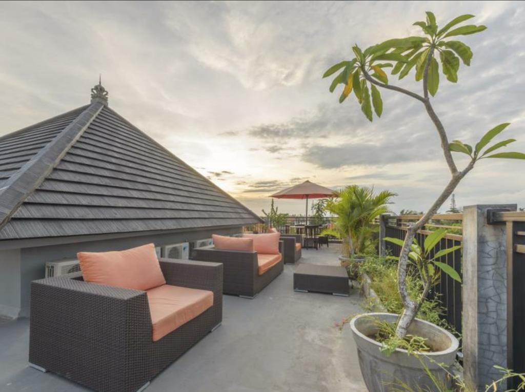 Lowcost Bed & Breakfast Jimbaran Buitenkant foto