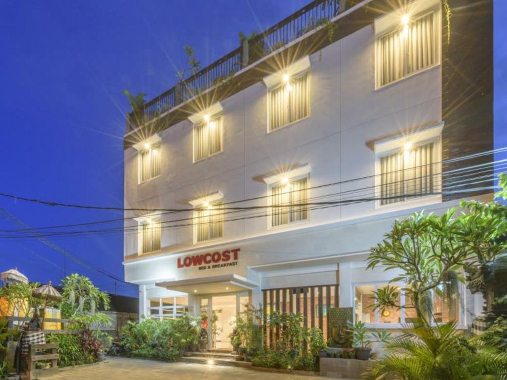 Lowcost Bed & Breakfast Jimbaran Buitenkant foto