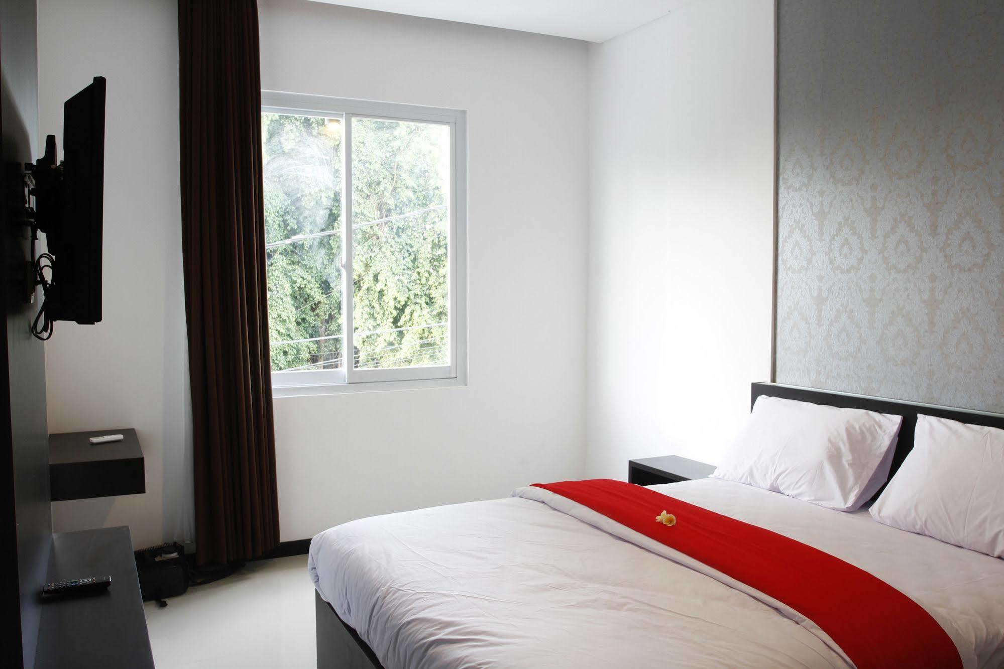 Lowcost Bed & Breakfast Jimbaran Buitenkant foto